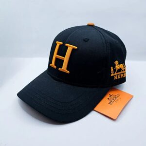 كاسكيت HERMES أنييقة كاليتي المصنوعة من مواد عالية الجودة لتدوم طويلاً.  HERMES بتصميم عصري وجذاب. مصنوع من مواد فاخرة توفر الراحة طوال اليوم.(H)