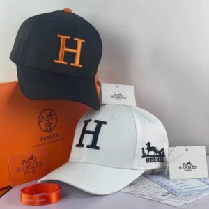 كاسكيت HERMES أنييقة كاليتي المصنوعة من مواد عالية الجودة لتدوم طويلاً.  HERMES بتصميم عصري وجذاب. مصنوع من مواد فاخرة توفر الراحة طوال اليوم.(H)